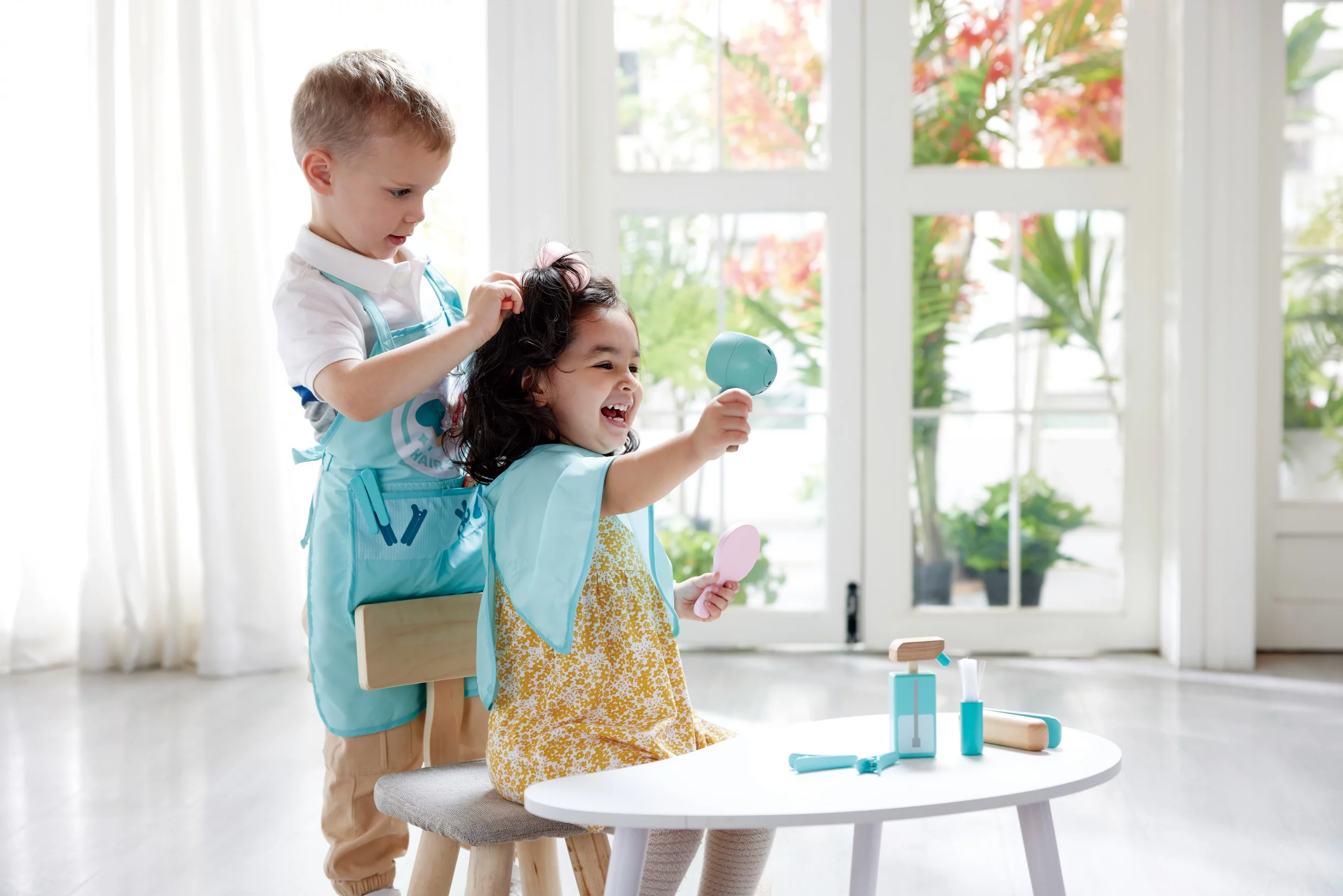 Set Peluquería Hape | Maletín portátil estilista infantil